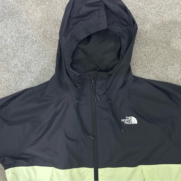 The North Face Black Jacket - Picture 3 of 8